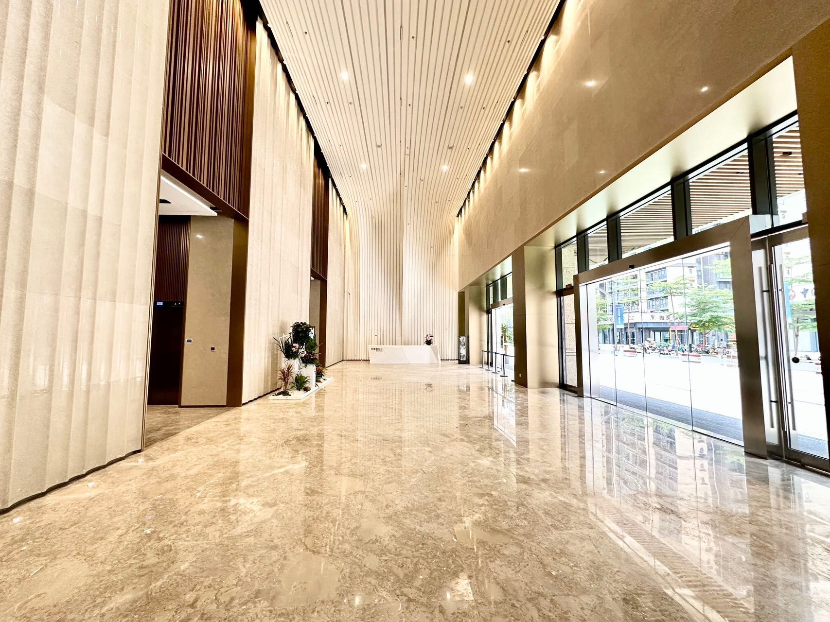 前海整栋写字楼开发商直租，物业资料(图2)