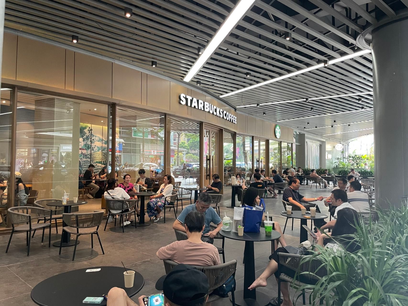 滨河ONE·尚街，深圳品牌MALL 唯一在售商业，滨河封面·仅12席传世资产(图19)